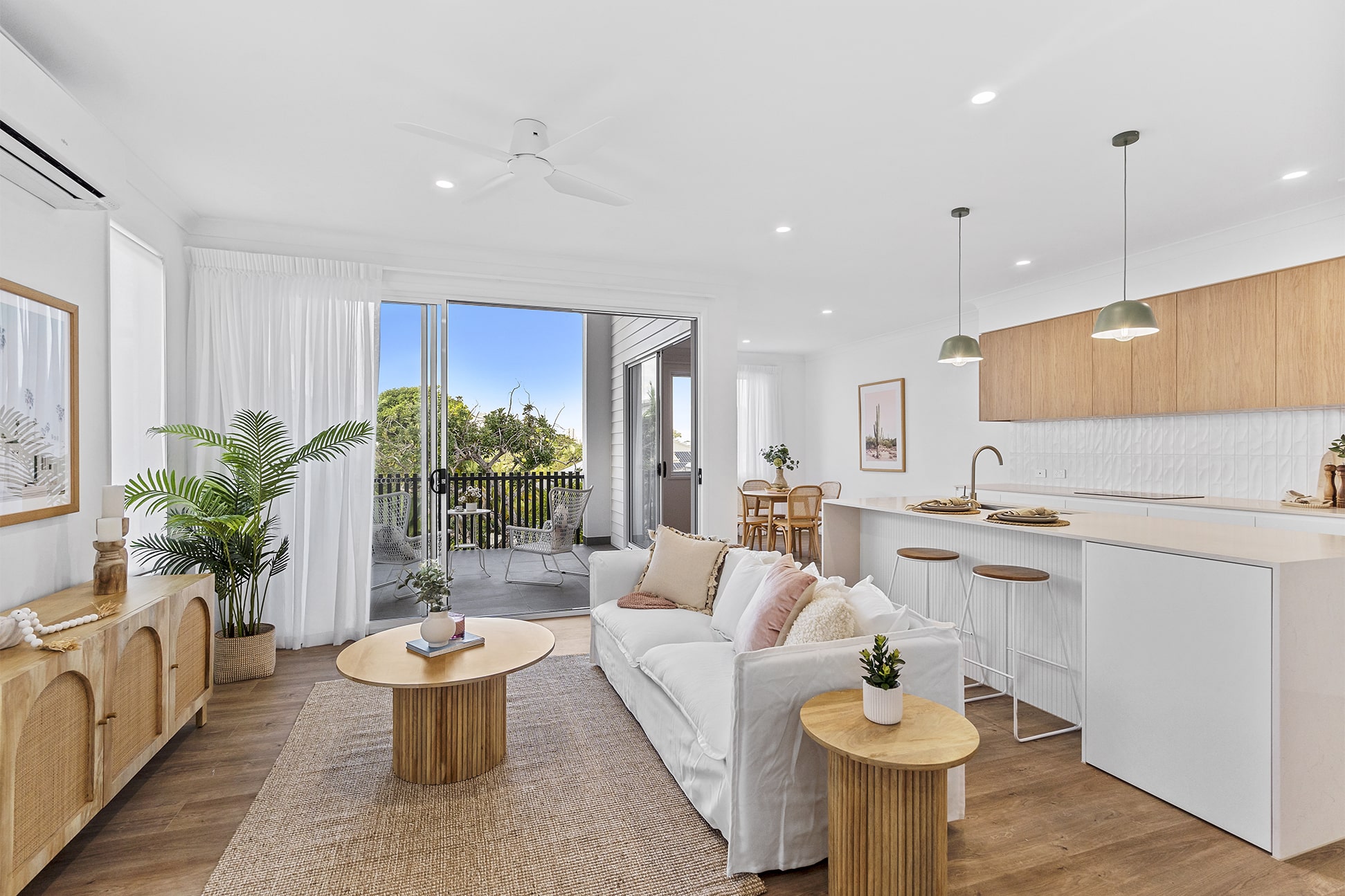 025_Open2view_ID880457-61_Falconer_Street-min